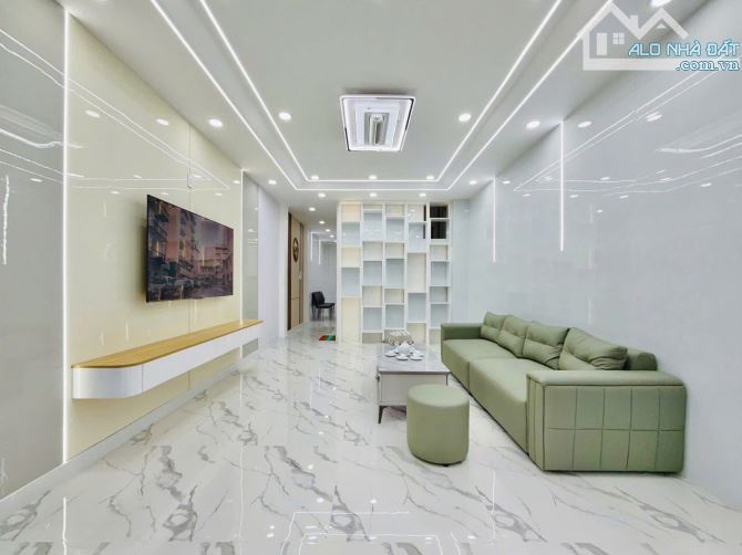 CHỦ ĐI MỸ BÁN NGỘP CĂN LÁI THIÊU , THUẬN AN 70M2 , GIÁ 1 TỶ 930 , SỔ RIÊNG .