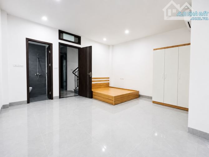 Bán CHDV Xuân Đỉnh 80m², 11 phòng, dòng tiền 80tr/tháng, ô tô đỗ cửa, giá 27,8 tỷ