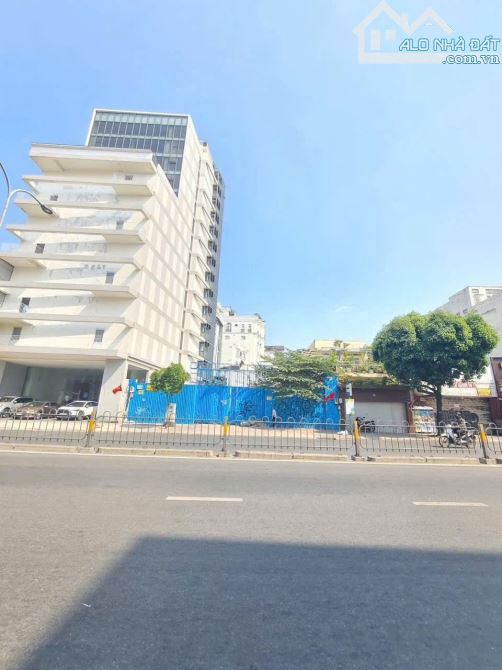 Bán nhà Mặt tiền Phan Đăng Lưu, Phú Nhuận - DT:12m x 58m nở hậu 26m - 2 Hầm 14 Tầng.