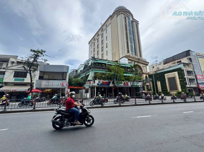 Đại siêu phẩm góc 3 MT Phạm Văn Đồng - Quận Bình Thạnh, DT 40x50m, XD: 3 Hầm 15 tầng