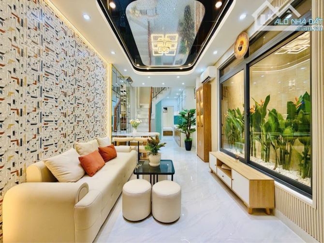 BÁN NHÀ HIẾM ĐẸP ĐỐI DIỆN VINCOM PHAN VĂN TRỊ
