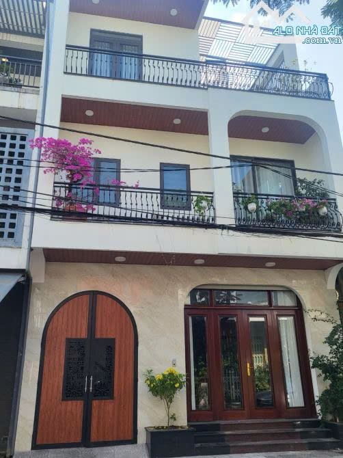 Bán gấp nhà 4 tầng MT đường Bình Minh 1, P. Bình Thuận, Q. Hải Châu.Giá chỉ 14 tỷ