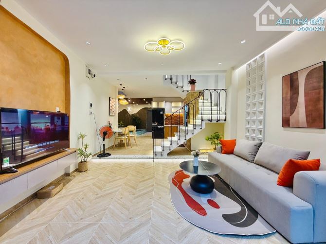 Bán nhà 65m2 ngay Vĩnh Phú 41, Thuận An. Giá: 2 tỷ 190, sổ hồng riêng, hẻm sạch sẽ
