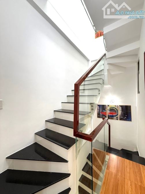 Mua ngay căn nhà 56.2m2 ngay Lái Thiêu 114, Thuận An - 1 tỷ 620. Hẻm xe hơi 5m thông