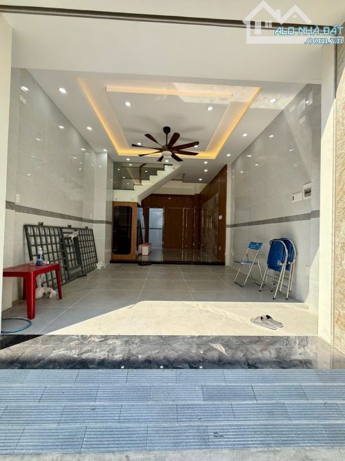 CHỦ CHUYỂN CÔNG TÁC BÁN GẤP NHÀ VÕ THỊ SÁU, QUẬN 3. GIÁ TỐT 6.08TỶ/75,5M2 - 4 LẦU XÂY BTCT