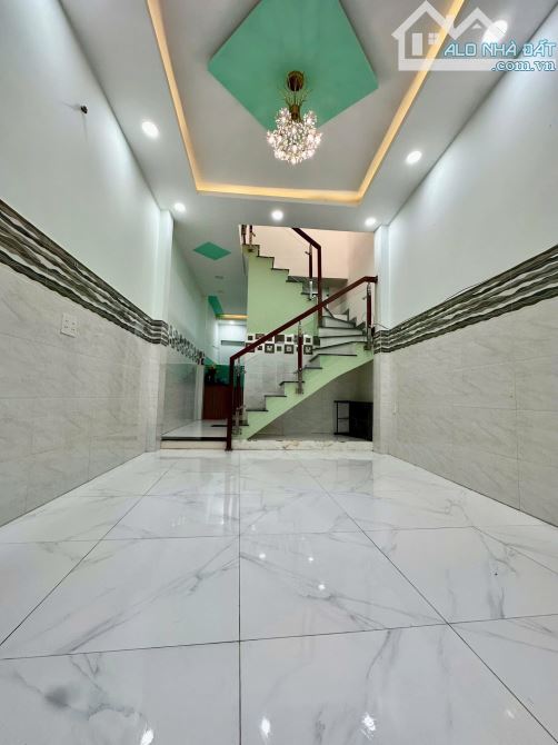 Cô Liên cần bán gấp nhà ở Hồng Hà, Tân Bình - DT: 52m2 - 2 Tỷ 350 - SHR