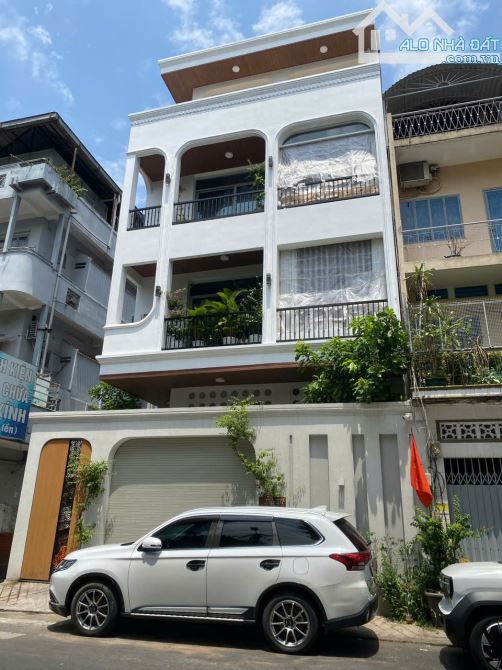 SIÊU PHẨM NGANG LỚN MT PHAN XÍCH LONG PHÚ NHUẬN DT 6,6x13 HẦM 5 TẦNG GIÁ 40 TỶ