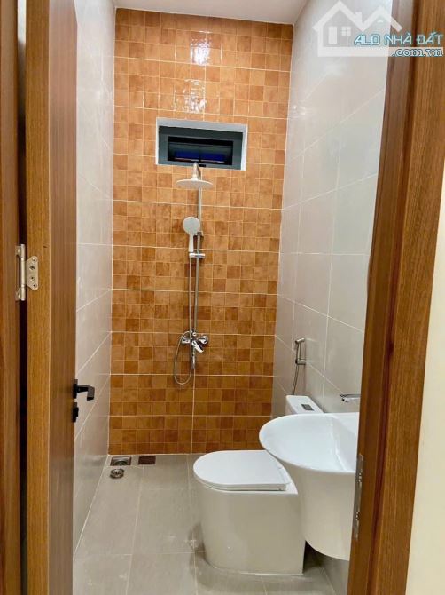 Nhà Góc 2 Mặt Tiền Lý Thường Kiệt, Dĩ An - 100m² - 2,1 Tỷ, có sổ riêng