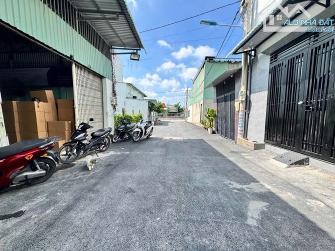 💖 NHÀ XƯỞNG đường THẠNH LỘC 29 phường THẠNH LỘC Q12, Dt 100m² (9*12) Hẻm 6m 💰 6,8Tỷ