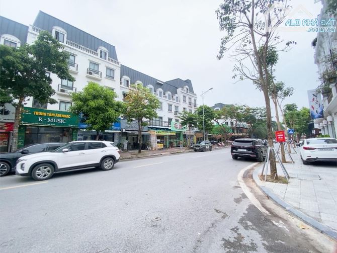 CHÍNH CHỦ RẤT CẦN TIỀN B.Á.N GẤP CĂN BIỆT THỰ LIỀN KỀ _HAI MẶT PHỐ _KHU ĐÔ THỊ LACASTA
