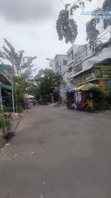 Bán nhà MT căn góc đường S7 Tân Phú 10x20m đúc 2 lầu ST giá 24 tỷ TL (gần THPT Tây Thạnh)