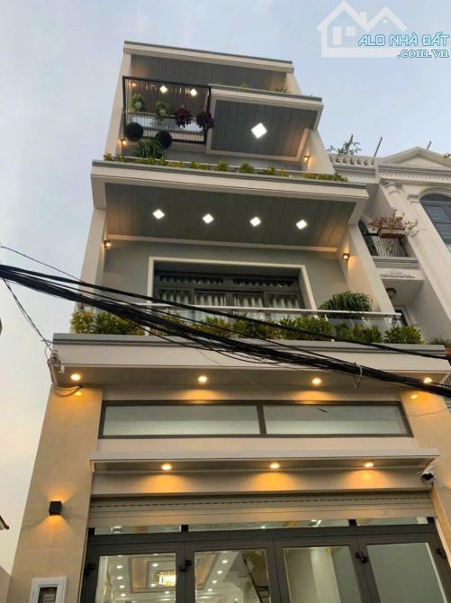 🔥Nhà 5x20m, 3 Lầu 4PN, Gara xe, 5WC, Huỳnh Tấn Phát Nhà Bè, Giá chỉ 7,6 Tỷ💰 Rẻ Bất NGờ🏡