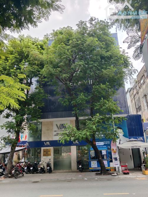 Bán tòa nhà văn phòng mặt tiền hậu giang quận tân bình dt:8x19cn:150m2