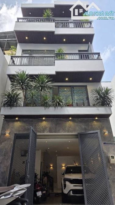 GIẢM SÂU! Bán nhanh căn nhà Trần Hưng Đạo, Quận 5. Giá bán: 4,29 Tỷ/ 6mx11,8m (TỔNG 70m2)