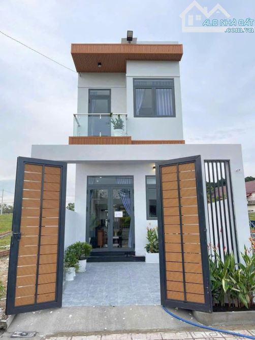 CHỦ CẦN BÁN GẤP GIẢM HẲN 150TR CHO CĂN NHÀ LẦU MỚI HOÀN THIỆN TẠI BIÊN HÒA CHỈ 600TR