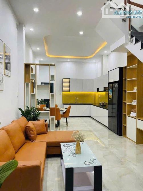 CHỦ CẦN BÁN GẤP GIẢM HẲN 150TR CHO CĂN NHÀ LẦU MỚI HOÀN THIỆN TẠI BIÊN HÒA CHỈ 600TR
