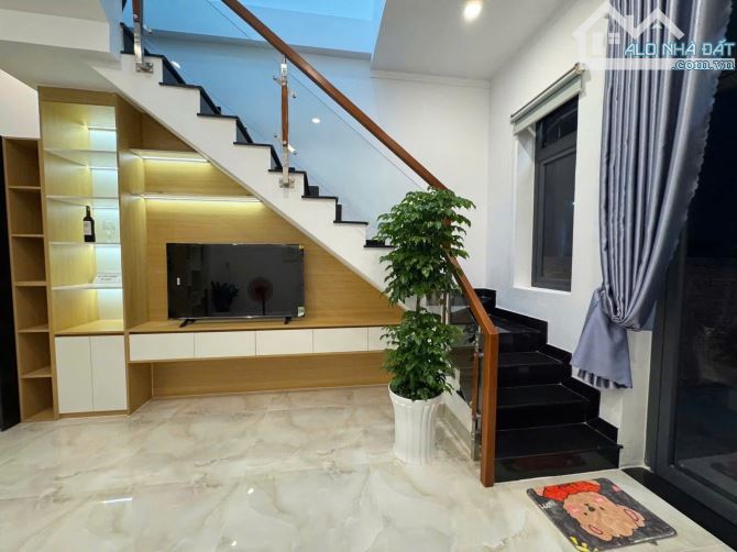 CHỦ CẦN BÁN GẤP GIẢM HẲN 150TR CHO CĂN NHÀ LẦU MỚI HOÀN THIỆN TẠI BIÊN HÒA CHỈ 600TR