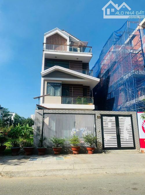 🚀 BIỆT THỰ SIÊU ĐẸP ĐÔNG THỦ THIÊM - 8 ✖️ 24m - 200m2 - 4 Tầng - Giá 2X Tỷ