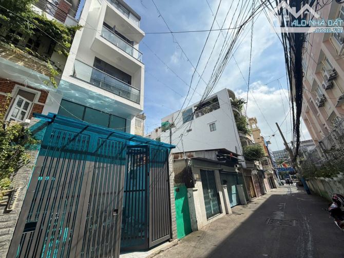 Bán toà nhà hầm 6 tầng CHDV Đinh Tiên Hoàng 4,2m x 21m đang cho thuê 75 tr/th chỉ 18,5 tỷ
