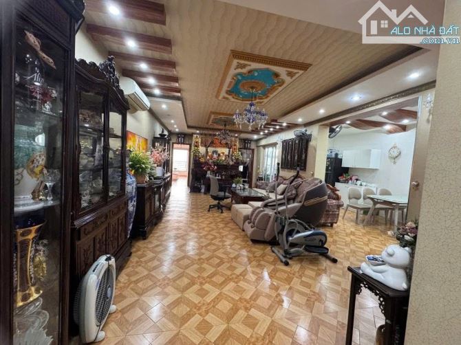 CHUNG CƯ NGUYỄN THỊ THẬP 162M2, 3 NGỦ 3 WC, FULL NỘI THẤT, GIÁ 1x TỶ.