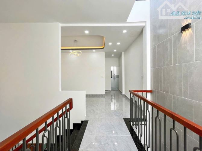 Chính Chủ Chuyển Công Tác Bán Nhà Trệt Lầu Xây Mới Ngay Gần Big C Tân Hiệp - 600 Triệu