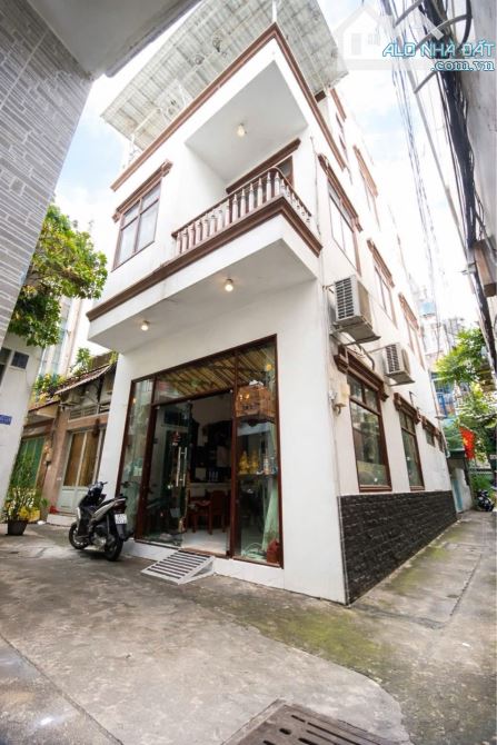 ,trần xuân soạn,quận 7, nhà 3 tầng ,5mx12m,4 phòng ngủ, nhỉnh 5,x tỷ