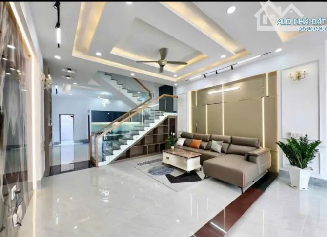 Ngộp ngân hàng cần bán gấp căn nhà tại Uyên Hưng Tân Uyên Bình Dương