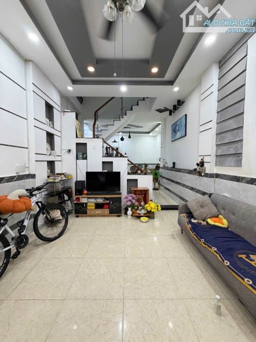 🏡Tỉnh Lộ 10 , BTĐ B, Bình Tân, DT 3,8 x 13, 2 tầng. Giá 4,38 tỷ TL. 🌷🌷🌷🌷