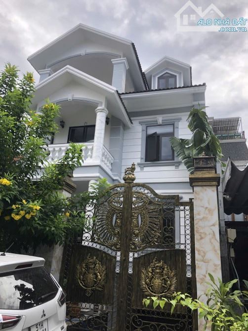 CHÍNH CHỦ BÁN DINH THỰ HỒ BƠI ĐẲNG CẤP NGUYỄN VĂN HƯỞNG, THẢO ĐIỀN, Q2.