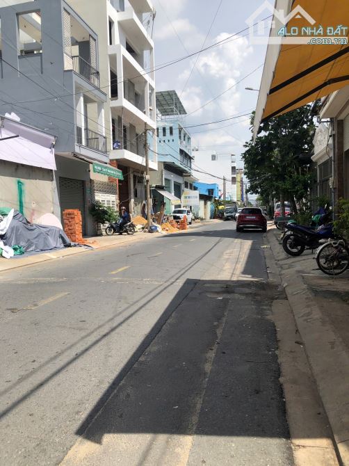 Hẻm 12m, đường LÊ VĂN QUỚI ,25pn +kiot giá 13ty5