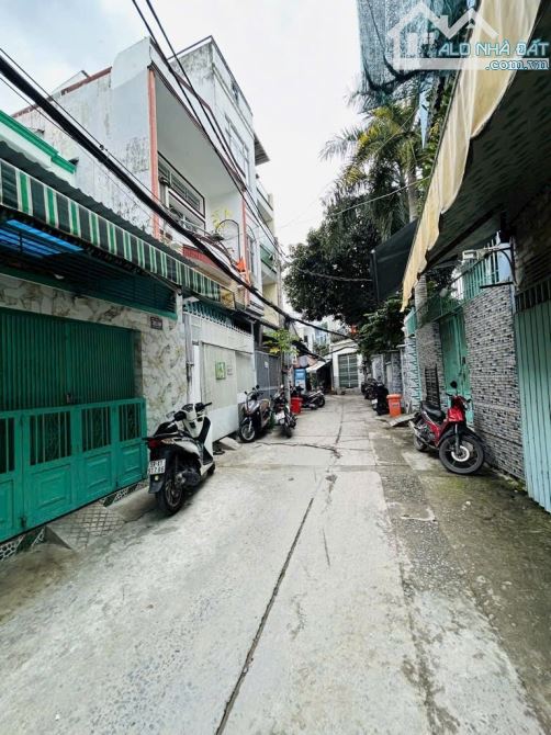 ,huỳnh tấn phát ,quận 7,nhà 2 tầng, hẻm 4m ,4,2mx15m,nhỉnh 6,x tỷ
