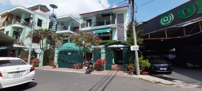 nhà biệt thự cạnh công viện TT Lưu Hữư Phước phường ninh kiềum cần Thơ