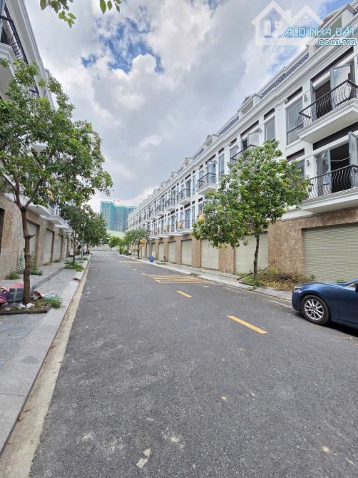 72,7m2_4Ty600 TL🔥👉Nhà Trệt 2 Lầu Hoàn Công, KDC kế bên chợ Tân Bình đường Bùi Thị Xuân