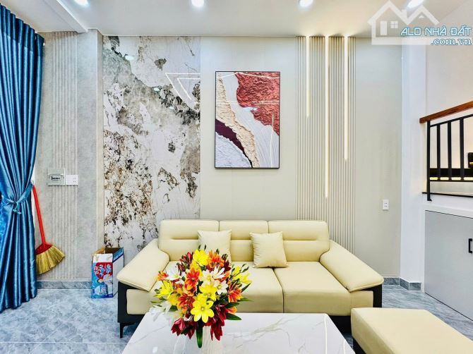 SANG GẤP CĂN NHÀ ĐƯỜNG LÊ QUANG ĐỊNH, GÒ VẤP/ GIÁ 3 TỶ 980TR DT 51M2 CÔNG NHẬN ĐỦ