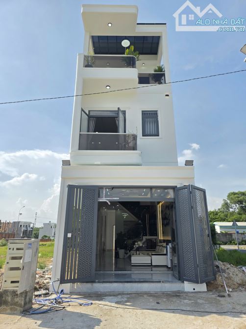 3,18Tỷ TL🔥Bán nhà 1Trệt 2Lầu_72m2_KDC gần vòng xoay Kim Hằng 2km, p.Tân Hiệp, Tp.Tân Uyên