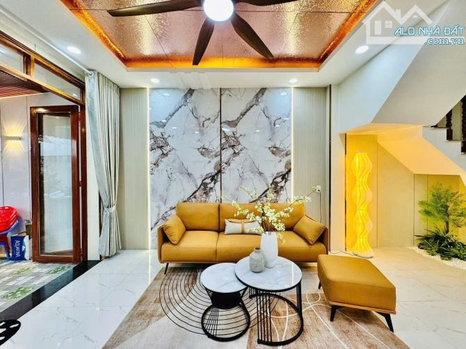 HÀNG NGỘP MỚI VỀ – HOÀNG HOA THÁM, BÌNH THẠNH 50m2 , 2 tỷ 860 , SỔ RIÊNG .