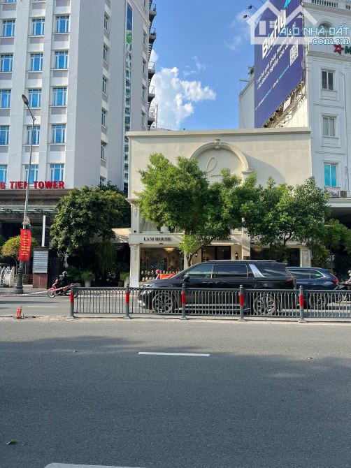 NGANG KHỦNG 19M NHÀ MT ĐƯỜNG NGUYỄN VĂN TRỖI PHÚ NHUẬN, DT: 19x 22M, GÍA CHỈ 133 TỶ TL