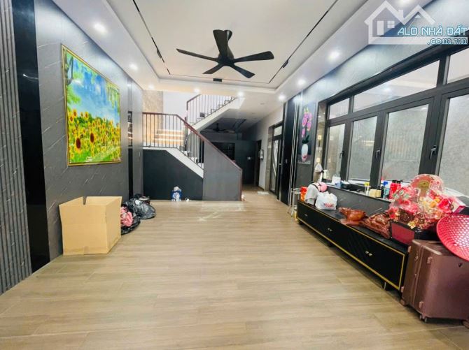 Biệt Thự Tâm Huyết 8,3 x 22m(nở hậu,hơn 200m2) KDC P.Tân Phong.TP.Đồng Nai Đường 6m Thông