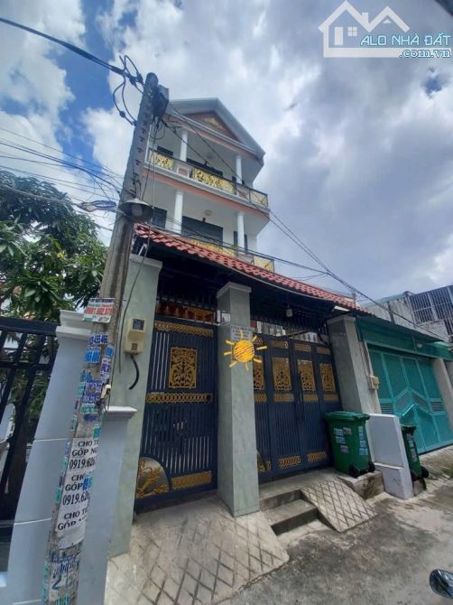 GẤP BÁN GIẢM GIÁ 1,5 TỶ CÒN 7,6 TỶ_ NHÀ CẠNH ĐƯỜNG TAM BÌNH_ 3 TẦNG, 145M2, 12PN, 12WC