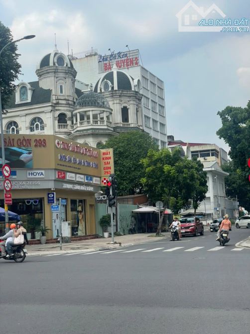 Bán Biệt Thự Cao Cấp Mặt Tiền Nguyễn Thông Quận 3 -2Hầm 5Tầng - Gía chốt 280Tỷ