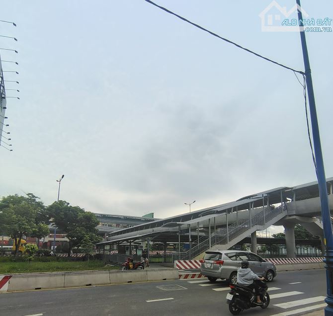 Bán Nhà Đường Tây Hòa – Ô Tô Tới Cửa – Gần Metro – Chỉ 4 Tỷ