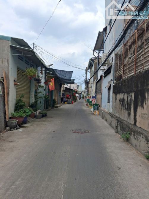 Hạ 3 Tỷ bán gấp siêu phẩm xây CHDV Trường Chinh Tân Bình. 9.5x27m. Giá 19.9 Tỷ.