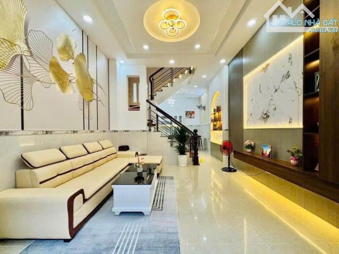 CĂN DUY NHẤT BÁN GIÁ LỖ ĐƯỜNG HOÀNG VIỆT, TÂN BÌNH/ 61,2M2 GIÁ 4 TỶ 730TR/ SHR CHÍNH CHỦ