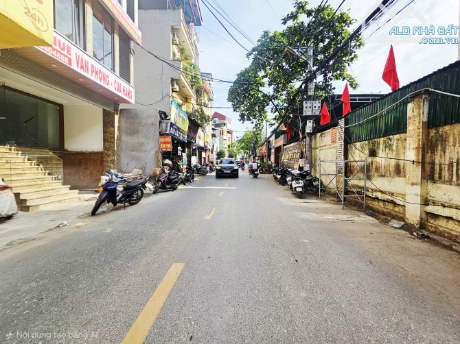 Bán nhà Mặt Phố Phú Diễnmx9T, thang máy, ô tô, KD, dòng tiền 250tr/th, 80 tỷ.