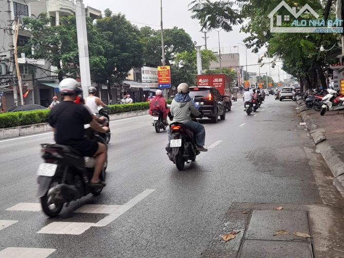SIÊU PHẨM TRƯỜNG CHINH - Ô TÔ - NGÕ THÔNG - TIỆN ÍCH DT: 4X18m.Giá cần bán 3 tỷ500 tr