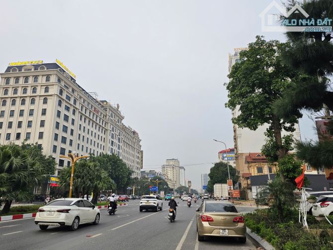 Bán lô biệt thự hud A nhìn sang nhà hàng Uri mặt Lê Thái Tổ trục chính Bắc Ninh