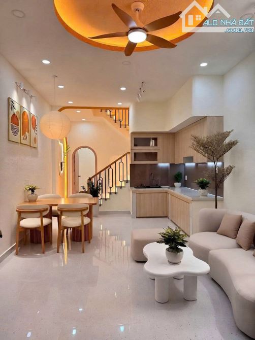 Chú Sơn bán nhà Nguyễn Văn Đậu, Bình Thạnh, 54m2, 3 tỷ 560, 1l 2pn, shr, hẻm oto