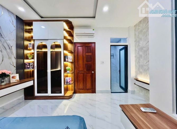 SANG GẤP NHÀ HỒNG HÀ, TÂN BÌNH/ GIÁ 4 TỶ 260TR/ DT 52,6M2/ SHR CHÍNH CHỦ/ HẺM OTO 5M