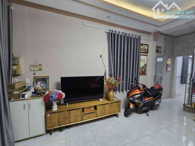 BÁN NHÀ 108M2- Ngang 6m KHỦNG- 3 TẦNG- 7PN- Hẻm Xe Hơi BÙI VĂN NGỮ- TRUNG MỸ TÂY - 5,25 TỶ