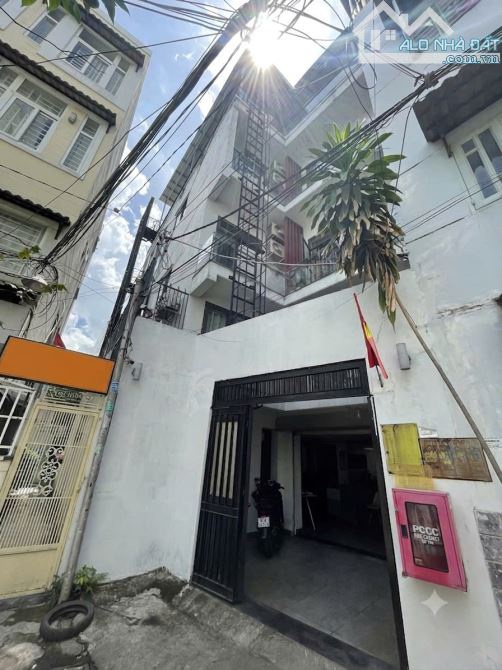 Bán căn hộ dịch vụ 300m2 tại đường tôn thất thuyết q4